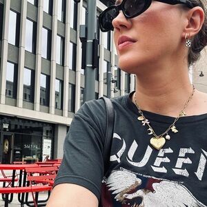 Meet your Posher, Destinee